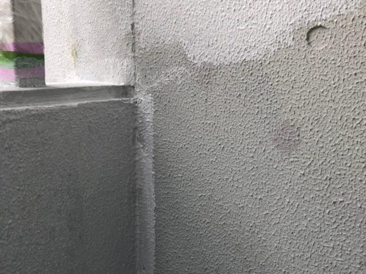 外壁塗装工事　第一回目塗装（下塗り）